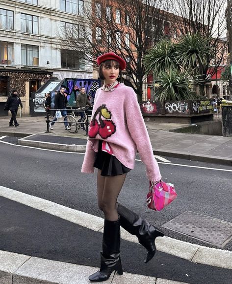 Black And Pink Winter Outfit, White Platform Heels Outfit, Period Outfits For Work, Pink Boots Outfit, Mood Board Fashion, Look Vintage, Fashion Killa, Passion For Fashion, Pretty Outfits