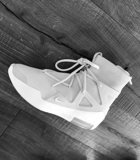 Jerry Lorenzo Teases a Further Glimpse of Fear Of God x Nike Sneaker Nike Fear Of God, Shoe Concepts, Sneakers Head, Sport Shoes Design, Ball Shoes, Nike Air Shoes, Best Shoes For Men, Hype Shoes, Best Running Shoes