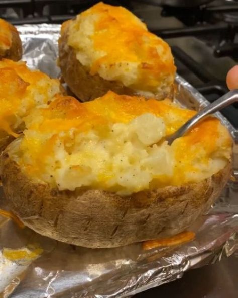 Twice Baked Potato Recipe, Baked Potato Recipe, Twice Baked Potato, Stick Butter, Baked Potato Recipes, Potato Recipes Side Dishes, Twice Baked, Simple Dinner, Videos Cooking