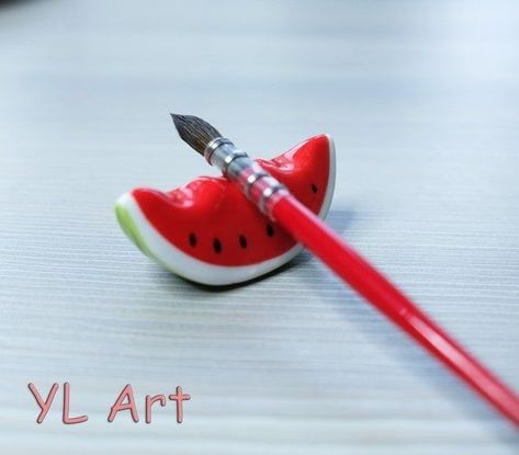 Pen Holder Diy Clay, Brush Rest Clay, Air Dry Clay Paint Brush Holder, Paint Brush Holder Clay, Brush Holder Clay, Clay Paint Brush Holder, Clay Brush Holder, Things To Do With Air Dry Clay, Clay Pen Holder