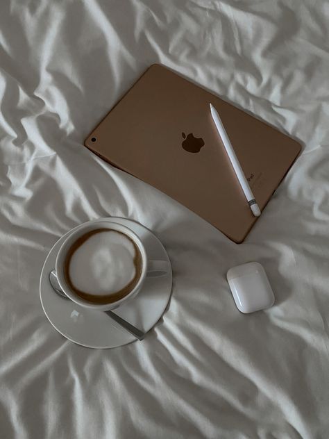 Ipad Brown Aesthetic, Brown And White Aesthetic, Ipad Widgets, Faceless Content, Foto Aesthetic, 28th Birthday, Nice Pic, Coffee Theme, Cream Aesthetic