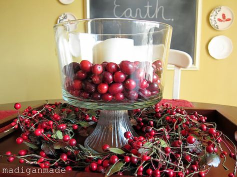 Candle and cranberry centereice One Good Thing by Jillee Bowl Christmas Decor, Cranberry Centerpiece, Christmas Tree Napkin Fold, Christmas Tree Napkins, Fancy Table, Trifle Bowl, How To Make Christmas Tree, Christmas Dinner Table, Festive Tables