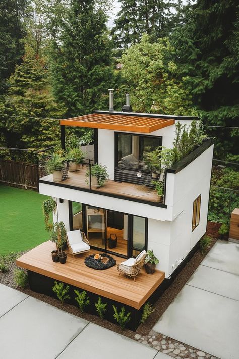 37 Genius Houses Built Into Hillside Modern House Rooftop Ideas, Small House With Rooftop Deck, Small House With Rooftop, Tiny Deck, House Built Into Hillside, Rooftop House, Mansion Houses, Luxury Tiny House, Modern Japanese House