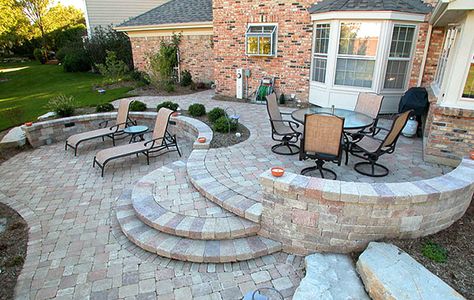 Paver Ideas, Curved Patio, Curved Pergola, Diy Patio Pavers, Garden Pavers, Paver Designs, Patio Pavers Design, Concrete Patios, Paving Design