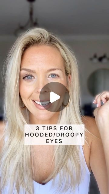 Natural Makeup Hooded Eyes Simple, Droopy Eye Makeup, Nude Eyeliner, Making Eyes Look Bigger, Contour Eyeshadow, Makeup Routines, Bigger Eyes, Droopy Eyelids, Contour With Eyeshadow