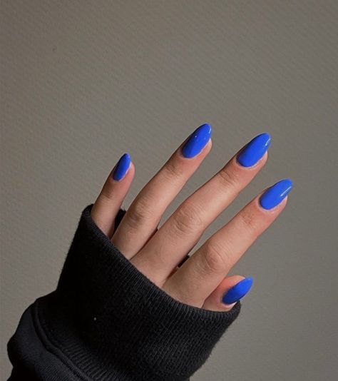 royal blue nails, cobalt blue nails, summer nail colors, royal blue nail designs, acrylic royal blue nails, royal blue nail designs, royal blue nail art Blue Nails Round, Blue Nail Inspiration, Neon Coral Nails, Bright Blue Nails, Royal Blue Nails Designs, Cobalt Blue Nails, Classy Almond Nails, Nails Round, Blue And Silver Nails