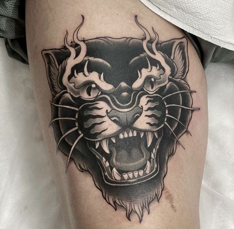 Traditional Tiger Face Tattoo, Old School Tiger Tattoo, Golden Tattoo, Tiger Face Tattoo, H Tattoo, Tattoo Thigh, Panther Tattoo, Sketch Tattoo Design, Classic Tattoo