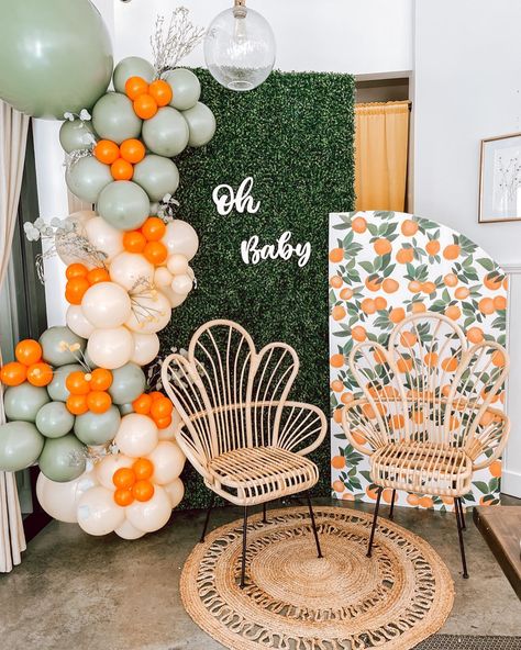 A Little Cutie Baby Shower Theme Decor, 2024 Baby Shower Ideas, Baby Shower Ideas Centerpieces, Baby Shower Ideas Outdoor, A Little Cutie Baby Shower Theme, Little Cutie Baby Shower Ideas, Auntie Things, Summer Baby Shower Themes, Orange Theme