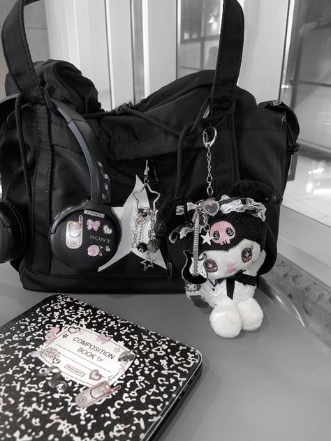 Decorated Bags, Inside My Bag, What In My Bag, Pretty Bags, Cute Bags, Girly Outfits, Cute Bag, Things To Buy, Cloth Bags