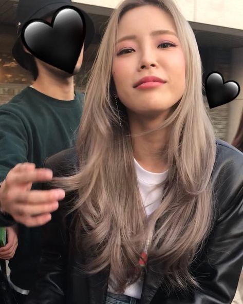 Blonde Hair Korean, Blonde Asian Hair, Hair Color Asian, Blonde Asian, Korean Hair Color, Ash Blonde Balayage, Light Blonde Hair, Layered Hairstyles, Balayage Blonde