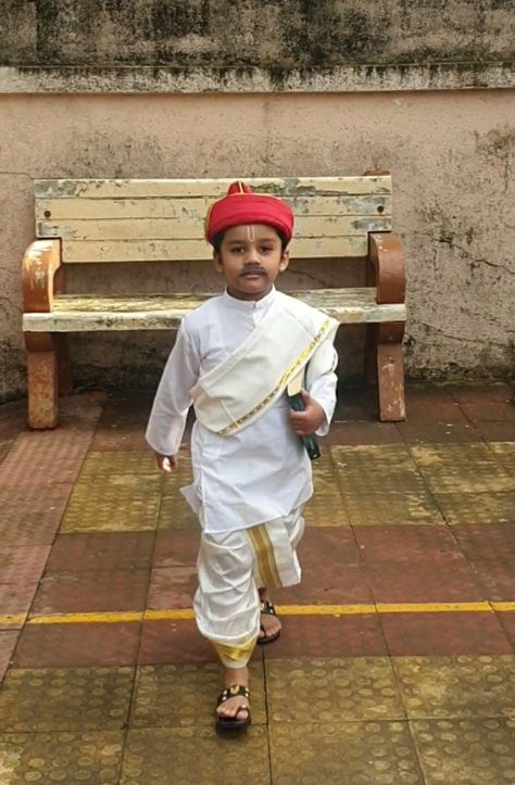 Granth play as tilak in school Freedom Fighters Of India Fancy Dress, Fancy Dress Ideas For Kids Boys, Best Fancy Dress Ideas, Dressup Ideas, Bal Gangadhar Tilak, National Leaders, Community Helpers Preschool Activities, Drama For Kids, Fancy Dress Ideas