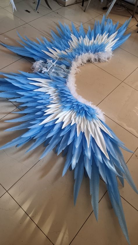 Phoenix Costume, Ali D'angelo, Desenhos Love, Diy Angel Wings, Cosplay Wings, Angels Wings, Bird Costume, Halloween Makeup Scary, Human Drawing