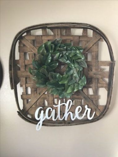 Rustic Farmhouse Decor Ideas, Diy Rustic Farmhouse, Farmhouse Decorating Ideas, Gorgeous Farmhouse, Basket Decor, Farmhouse Decor Ideas, Farmhouse Decorating, Magnolia Wreath, Rustic Farmhouse Style