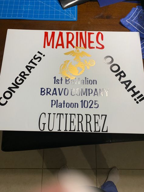 I’m a proud Marine mom🇺🇸 ❤️ Marine Family Day Signs, Marine Welcome Home Signs, Boot Camp Graduation Signs, Bootcamp Graduation Signs, Marine Moto Run Signs, Marine Poster Graduation, Marine Bootcamp Graduation Signs, Marine Graduation Posters, Crucible Marines