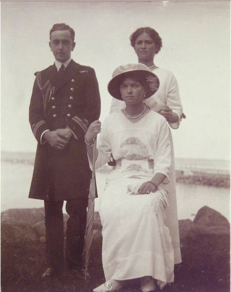 Uncle Louis of Battenberg, Olga and Maria Louis Mountbatten, Maria Romanov, Olga Romanov, Alexei Romanov, Romanov Sisters, Nicolas Ii, Grand Duchess Olga, House Of Romanov, Alexandra Feodorovna