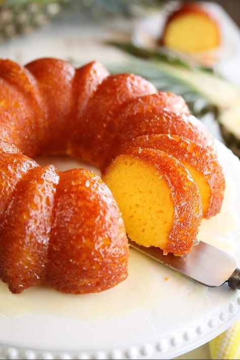 Pineapple Juice Cake, Pineapple Bundt Cake, Cinnamon Glaze Recipe, Brown Gravy Meatloaf, Glazed Doughnuts Recipe, Cranberry Compote, Pineapple Ham, Pineapple Glaze, Warm Desserts