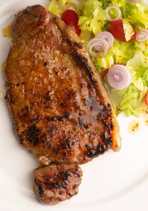 Famous Texas Roadhouse Steak Seasoning Copycat Texas Roadhouse Pork Chops, Texas Roadhouse Pork Chops Recipe, Texas Roadhouse Steak Seasoning, Texas Roadhouse Steak, Best Cut Of Steak, Turkey Chicken, Steak And Seafood, Steak Seasoning, Juicy Steak