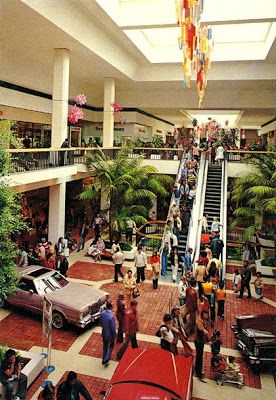 Malls of America - Vintage photos of lost Shopping Malls of the '50s, '60s & '70s Dead Malls, Vintage Mall, Mall Of America, San Bruno, Retro Interior, Shopping Malls, Good Ole, Dress Store, Shopping Center