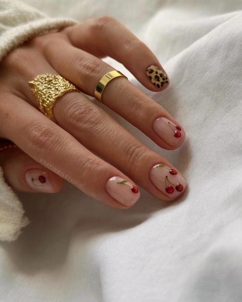 Simple Leopard Print Nails, Short Gel Nails Red Art Designs, Cherry Art Nails, Cherry Print Nails, Cherry Nails Aesthetic, Manicure Ideas Natural Nails, Minimalist Nails Summer 2024, Cherry On Nails, Cherry Short Nails