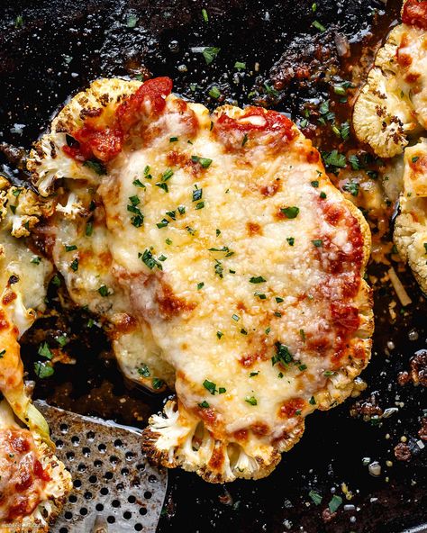 Cauliflower Marinara Bake, Cauliflower Parm, Cauliflower Parmesan, Pasta Soup Recipes, Cauliflower Steaks Recipes, Roasted Cauliflower Steaks, Parmesan Cauliflower, Cauliflowers, Vegetarian Main Course