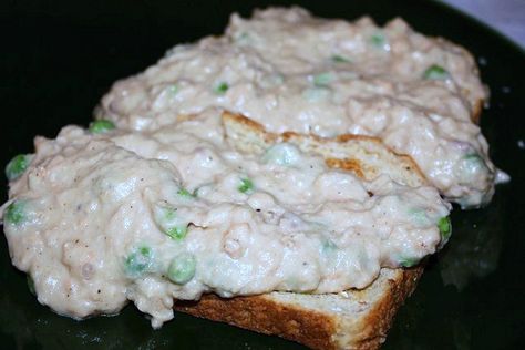 Salmon Pea Wiggle Easy Recipes, Creamed Salmon And Peas, Salmon Pea Wiggle, Creamed Salmon, Salmon And Peas, Crockpot Salmon, Toast Points, Rabbit Recipes, Creamed Peas