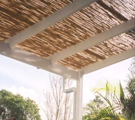 Pergola Outdoor Living, Pool Pergola, Bamboo Roof, Diy Bamboo, Pergola Shade Cover, Bamboo Decking, Outdoor Showers, Hidden Tv, Bamboo Poles