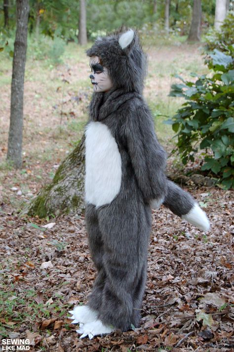 Sewing Like Mad: Wolf Costume - Halloween 2014 #halloweencostumes Wolf Costume Diy, Wolf Costume Kids, Fake Fur Fabric, Face Paint Set, Wolf Dress, Werewolf Costume, Wolf Costume, Halloween Express, Halloween 2014