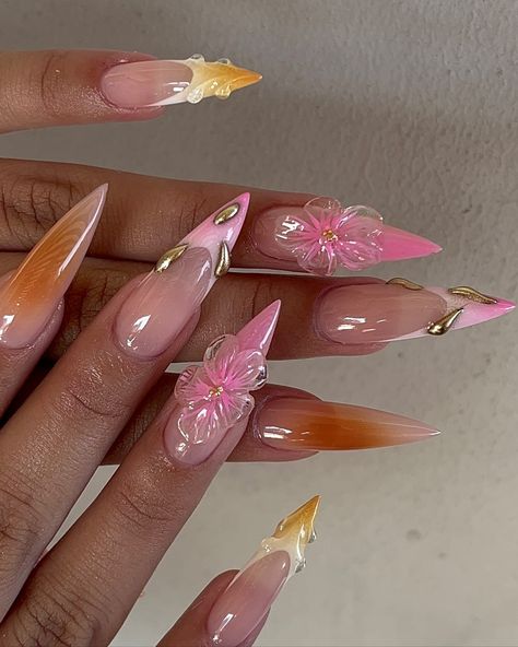 Nails by @nailsbymexyy on IG 3d Flower Nails, Short Press On Nails, Summery Nails, Simple Acrylic Nails, Blush Nails, Pretty Gel Nails, Flower Crystal, Soft Nails, Art Garden