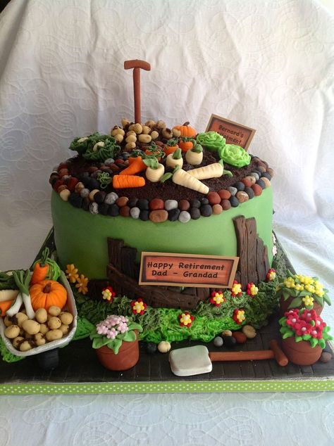 1000+ ideas about Garden Theme Cake on Pinterest | Garden birthday ... Allotment Cake, Vegetable Garden Cake, Garden Theme Cake, Easter Cupcakes Easy, Super Torte, Garden Cake, Farm Cake, Garden Cakes, Cupcakes Decorados