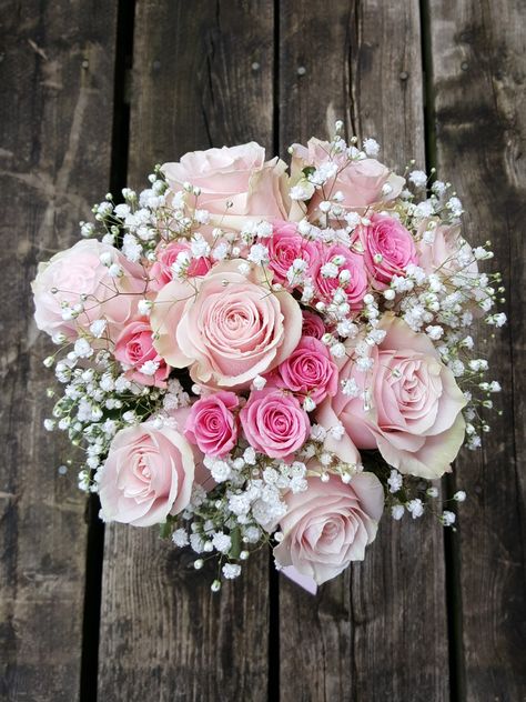 Pink And White Rose Bridal Bouquet, Light Pink Flower Bouquet Prom, Light Pink Flower Bouquet Wedding, Blush Pink Flower Bouquet, Roses And Babysbreath Bouquet, Pink Bouquets Of Flowers, Light Pink Prom Bouquet, Pink Bouquet Prom, Pink And White Prom Bouquet