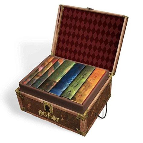 9780545044257: Harry Potter Hard Cover Boxed Set: Books #1-7 - AbeBooks - J. K. Rowling: 0545044251 Harry Potter Hardcover, Harry Potter Book Set, Harry Potter Box Set, Ron Y Hermione, The Lunar Chronicles, Harry Potter Set, Box Set Books, Harry Potter Book, Harry Potte