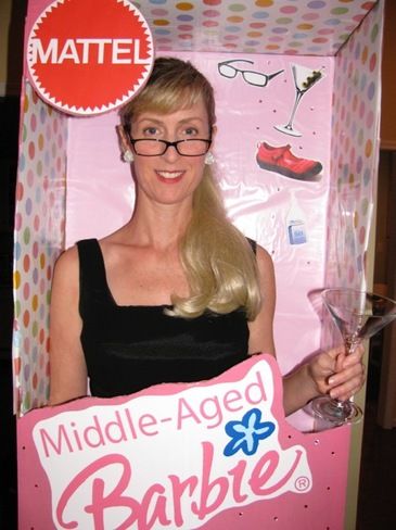 Directions for this Middle-Aged Barbie costume. Halloween Costumes 2014, Clever Costumes, Barbie Funny, Clever Halloween Costumes, Barbie Costume, Last Minute Costumes, Halloween Costume Contest, Fun Fun, Cute Halloween Costumes