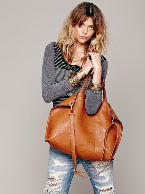 More affordable substitute for the Madewell Transport Tote - Free People Slouchy Vegan Tote Brown Purse, Vegan Clothing, Vegan Handbags, Oversized Bag, Vegan Leather Tote, Handbag Heaven, Free People Clothing, Vegan Fashion, Vegan Bags