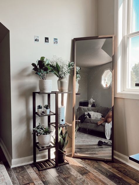 Mirror And Plant Corner, Standing Mirror In Bedroom Aesthetic, Corner Mirror Decor, Mirror Dresser Decor, Bedroom With Books, Bedroom Corner, Room Corner, Living Room Corner, Bedroom Plants