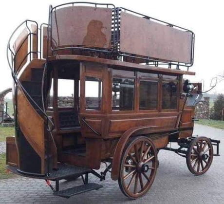 London bus in 1890's. 1 or 2 Horse power - Album on Imgur Horse Drawn Carriage, Horse Drawn Wagon, Steampunk Tendencies, Kombi Home, Old Wagons, Horse Carriage, London Bus, Horse Drawn, Wagons