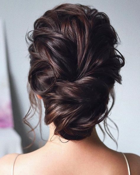 Finding just the right wedding hair for your wedding day is no small task but we’re about to make things a little bit easier.From... Wedding Bun, Low Updo, Loose Updo, Vintage Wedding Hair, Bridal Hair Updo, Wedding Hair Inspiration, Low Bun, Bun Hair, Bridal Updo