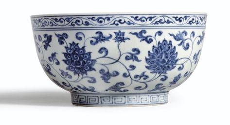 (#23) A RARE LARGE BLUE AND WHITE BOWL MARK AND PERIOD OF XUANDE Chinese Porcelain Pattern, Blue And White Bowl, Chinese Bowl, Asian Porcelain, Chinese Bowls, China Bowl, Blue White Decor, White Bowl, Chinese Blue