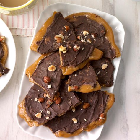 English Toffee Recipe, Hazelnut Recipes, Hard Candy Recipes, Butterscotch Candy, Toffee Recipe, Toffee Bars, English Toffee, Willamette Valley, Homemade Candies