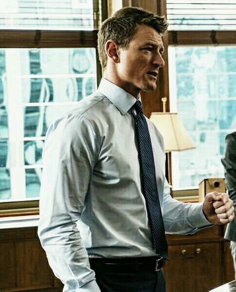 Philip Winchester, Chicago Justice, Blue Eyed Men, Peter Stone, Special Victims Unit, Evolution Of Fashion, Law And Order Svu, Chicago Pd, Jeremy Renner