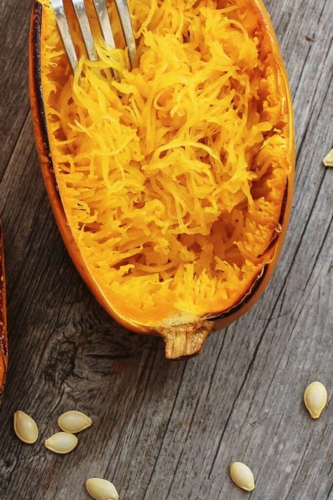 Ina Garten Spaghetti Squash Baked Squash Recipes, Classic Pumpkin Pie Recipe, Roasted Spaghetti Squash, Best Cranberry Sauce, Thanksgiving Tips, Spaghetti Squash Recipe, Barefoot Contessa Recipes, Baked Squash, Ina Garten Recipes