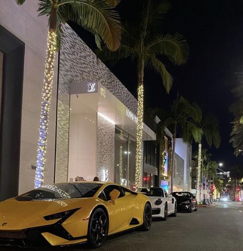 Stop by Rodeo Drive and experience ultimate luxury 🖤 #OnlyOnRodeo⁠ ⁠ 📸: @ablackgt86 Los Angeles Instagram Story, Rodeo Drive Aesthetic, Miami Landscape, Malibu Sunrise, Drive At Night, Drive Aesthetic, Future Aspirations, Angeles Aesthetic, Night Views