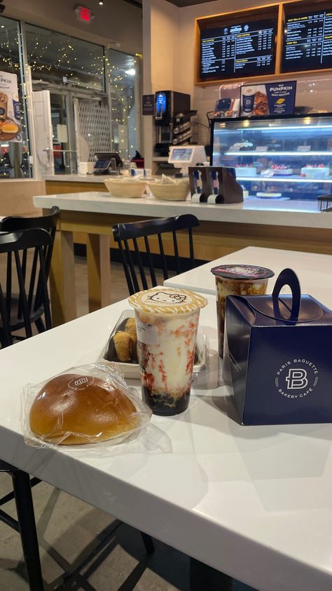 Hmart runs = Paris Baguette and Tiger Sugar 🫶🏾 #boba #bakery #sweettreat Paris Baguette Bakery, Boba Date, Boba Aesthetic, Vlogging Aesthetic, Boba Shop, Paris Bakery, Paris Baguette, Kawaii Cooking, Nyc Life