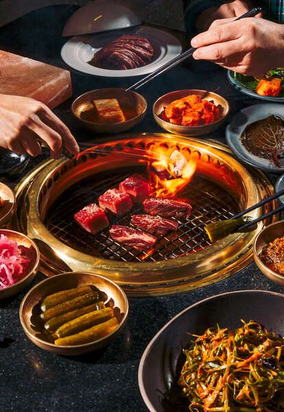 Korean Grill, Table Products, Bbq Table, Korean Barbecue, Bbq Food, Korean Bbq, Suzhou, Bbq Recipes, Hot Pot