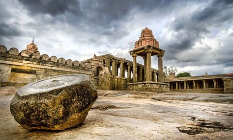 http://detechter.com/this-mysterious-temple-has-a-pillar-that-does-not-rest-on-the-ground/ Lepakshi Temple, Temple Video, Shiva And Shakti, Divine Union, Background Reference, Rocky Hill, Stone Pillars, Hindu Temple, Andhra Pradesh