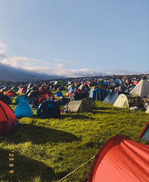 Festival Camping Aesthetic, Summer Festival Aesthetic, Camping Music Festival, Summer Digital Camera, Boardmasters Festival, Camp Festival, Music Festival Aesthetic, Leeds Fest, Uk Aesthetic