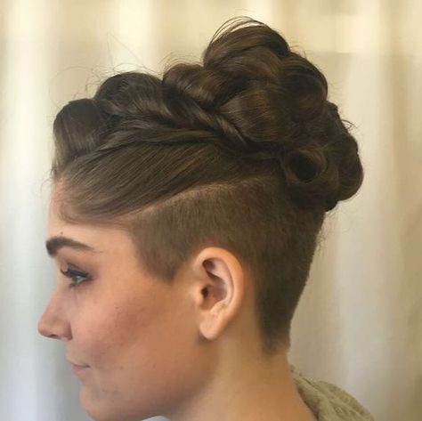 Undercut Updo Hairstyles Wedding, Mf Hussain, Side Cut Hairstyles, Undercut Haircut, Undercut Hairstyles Women, Undercut Long Hair, Half Shaved Hair, Half Shaved, Side Braid Hairstyles