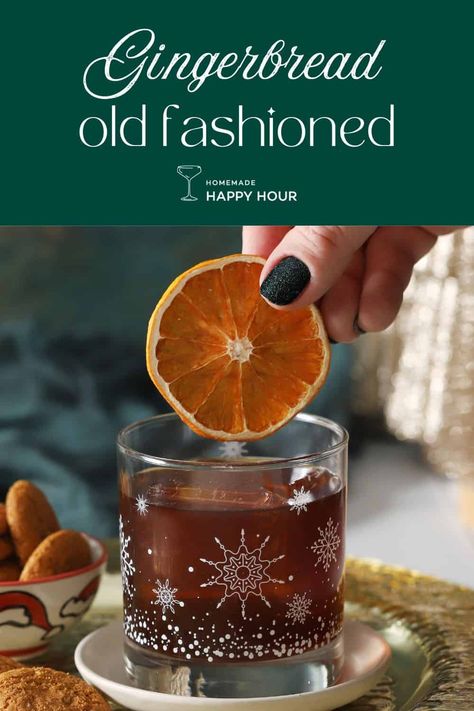 A festive twist on a classic, this Gingerbread Old Fashioned combines the richness of bourbon with the warm spices of your favorite Christmas cookies. Eggnog Old Fashioned Cocktail, Gingerbread Old Fashioned, Winter Bourbon Cocktails, Christmas Bourbon Cocktails, Sugar Cookie Martini Recipe, Gingerbread Martini Recipe, Christmas Dessert Drinks, Bourbon Drinks Recipes, Favorite Christmas Cookies