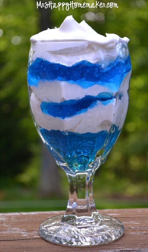 Cloud Jello, Blue Parfait, 2 Ingredient Desserts, Blue Jello, Sugar Free Jello, Parfait Recipes, Monster Girls, Blue Food, Kid Food