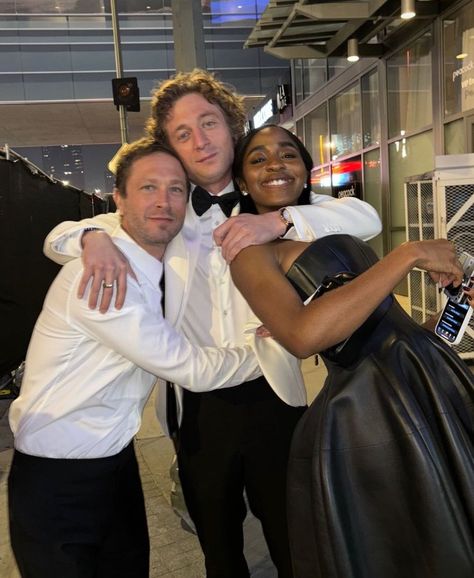 Ayo Edebiri Updates on X: "Ayo, Jeremy & Ebon last night at the Emmys. https://t.co/pMo8kesN7J" / X Ayo Edebiri, Allen White, Jeremy Allen White, The Emmys, Lights Camera Action, Emmy Award, Film Serie, The Bear, Movies Showing