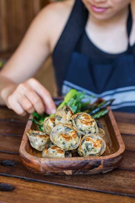 House of Dumplings' step-by-step recipe: Fish Dumplings with Karengo Seaweed Pastry and Shallot and Garlic Dipping Sauce - thisNZlife Fish Dumplings Recipe, Fish Dumplings, Seafood Dumplings, Garlic Dipping Sauce, Temple Food, Recipe For Fish, Postpartum Nutrition, Steam Buns, Beef Dumplings